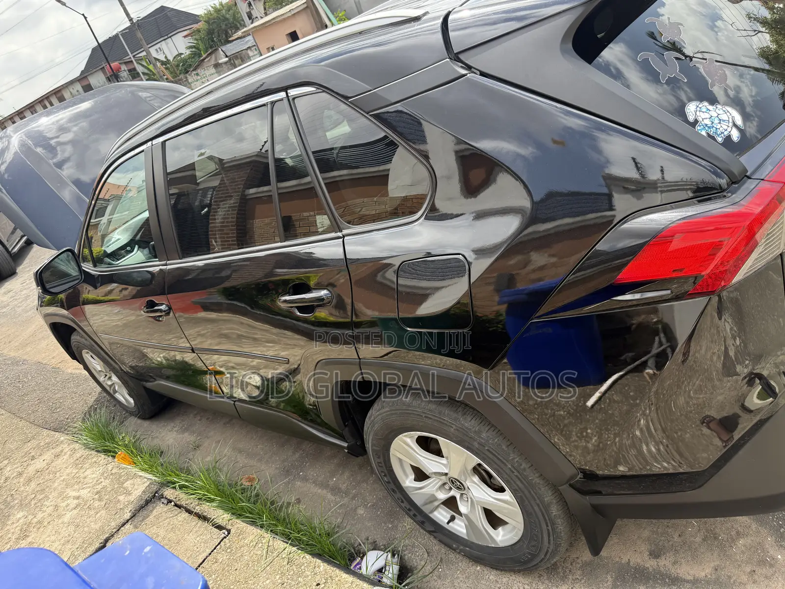 Toyota RAV4 XLE AWD 2020 Black