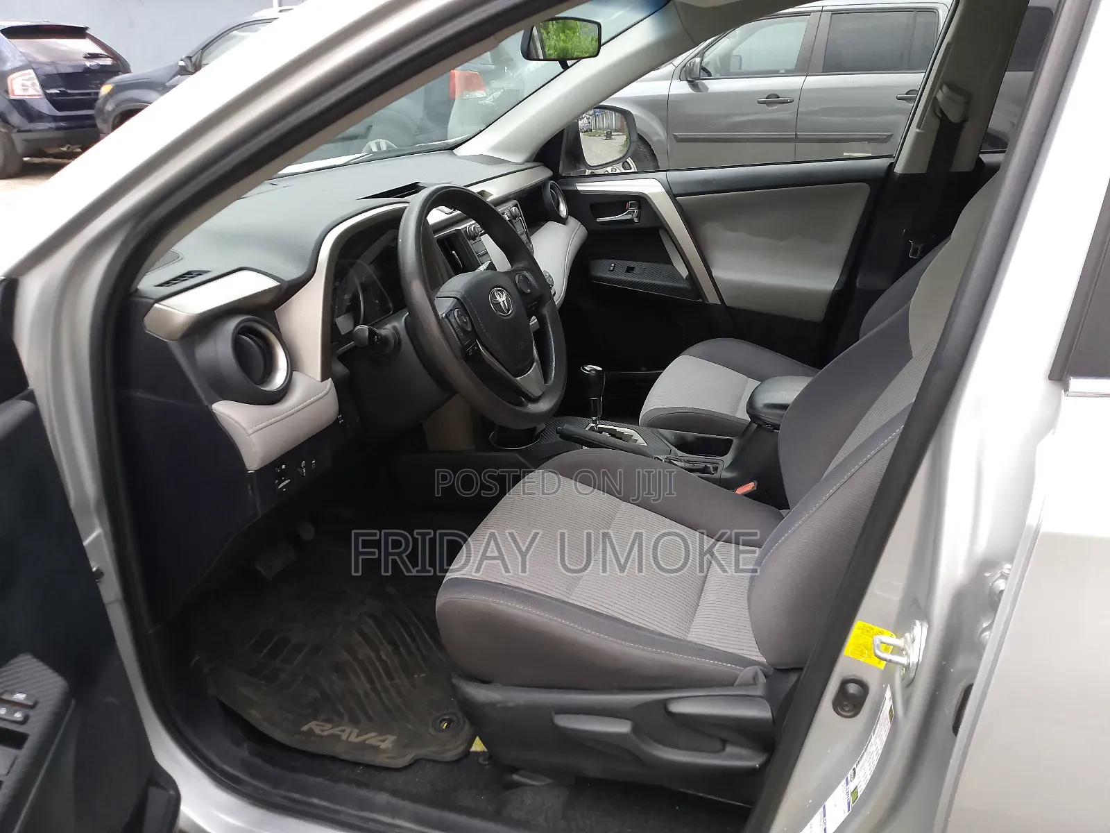 Toyota RAV4 XLE 4dr SUV AWD (2.5L 4cyl 6A) 2014 Silver