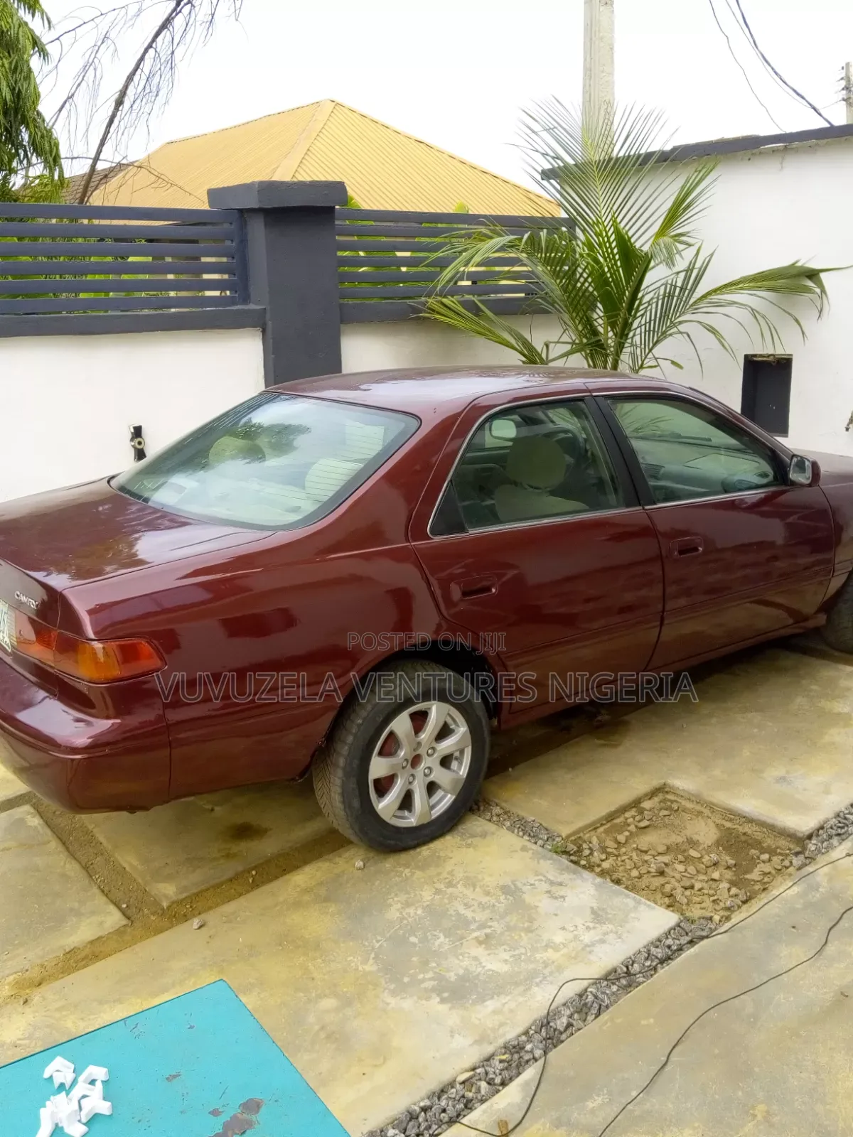 Toyota Camry LE 4dr Sedan (2.4L 4cyl 5M) 2002 Red
