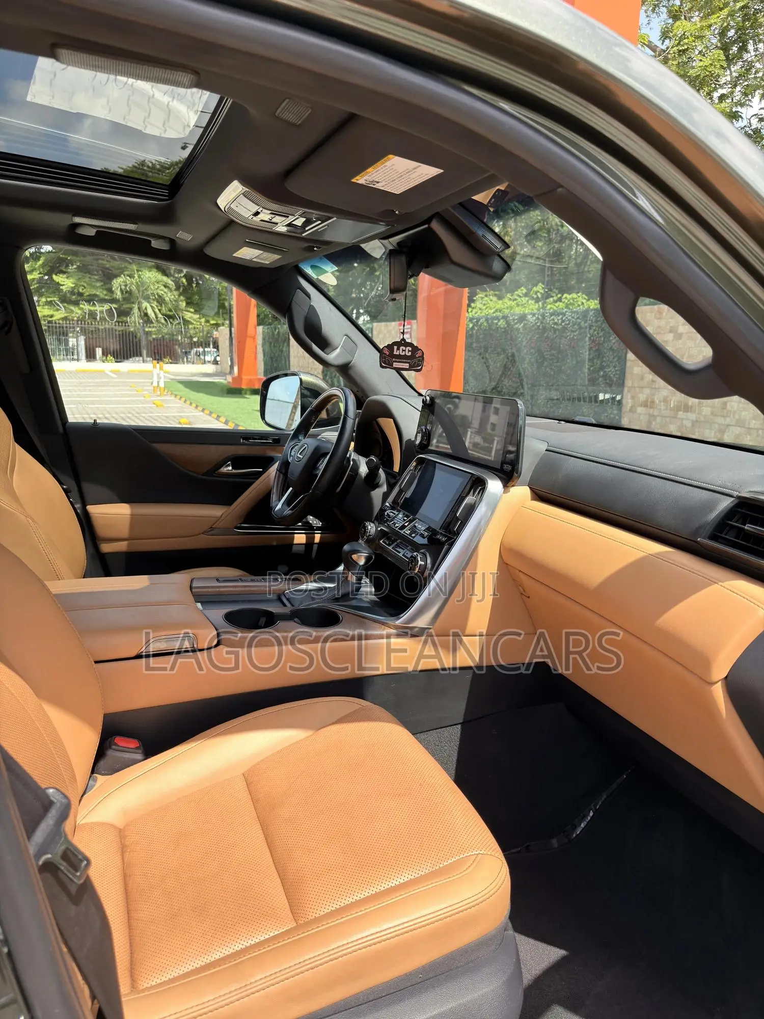 Lexus LX 600 2022 Green