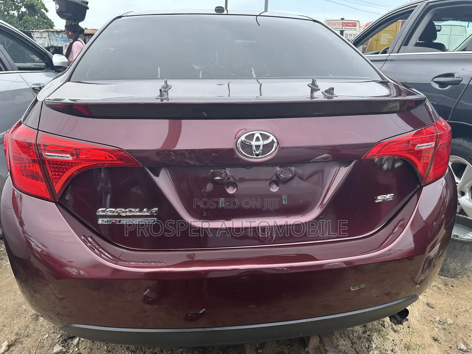 Toyota Corolla SE 4dr Sedan (1.8L 4cyl CVT) 2017 Brown