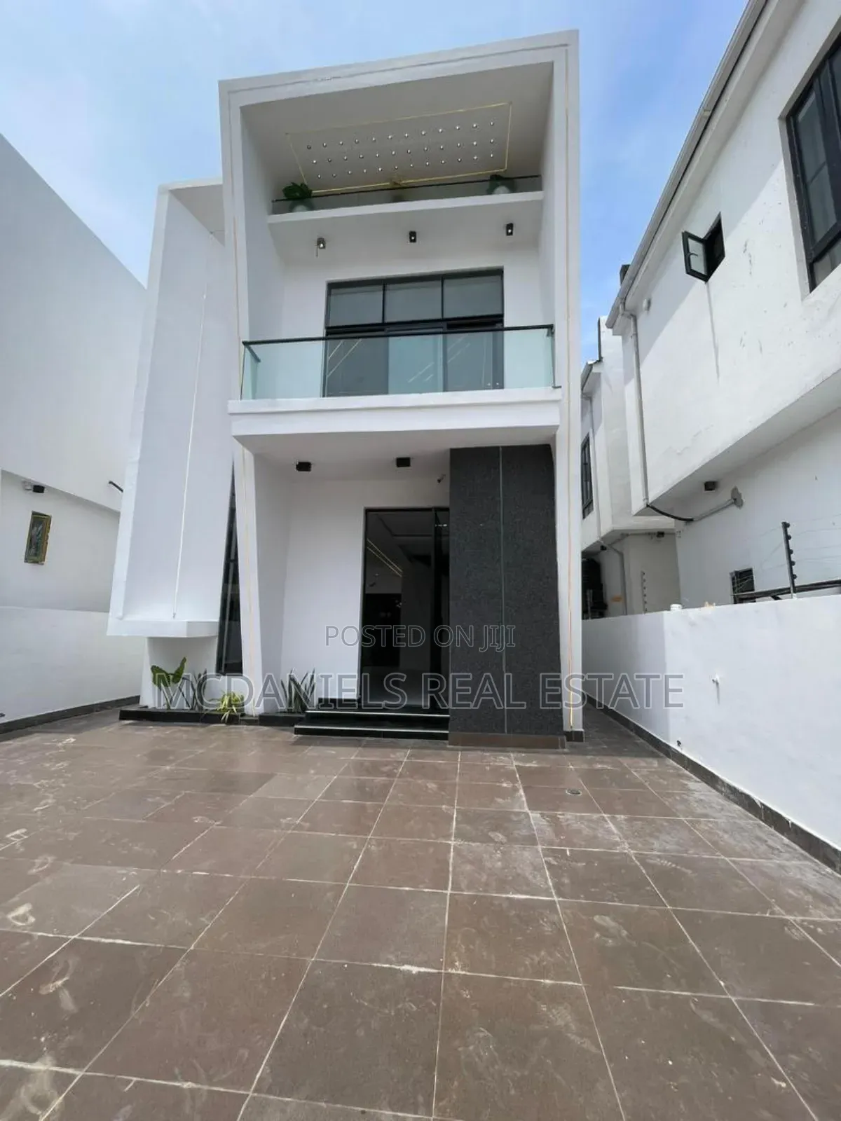4bdrm Duplex in Lekki Phase 1 for sale