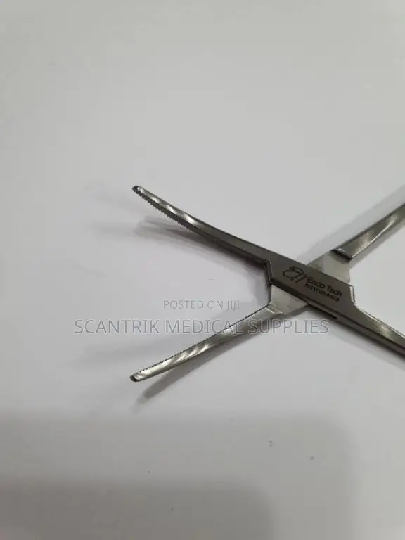 Artery Forcep for Clinical Procedure Efficiency