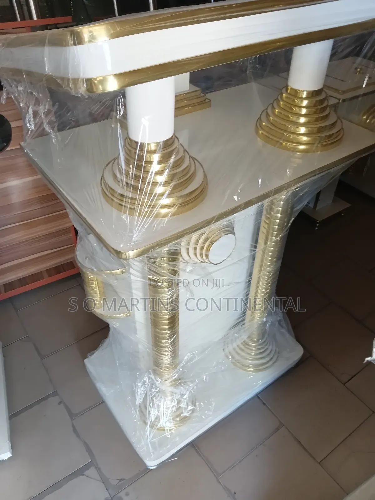 Exotic Pulpit With a Differece