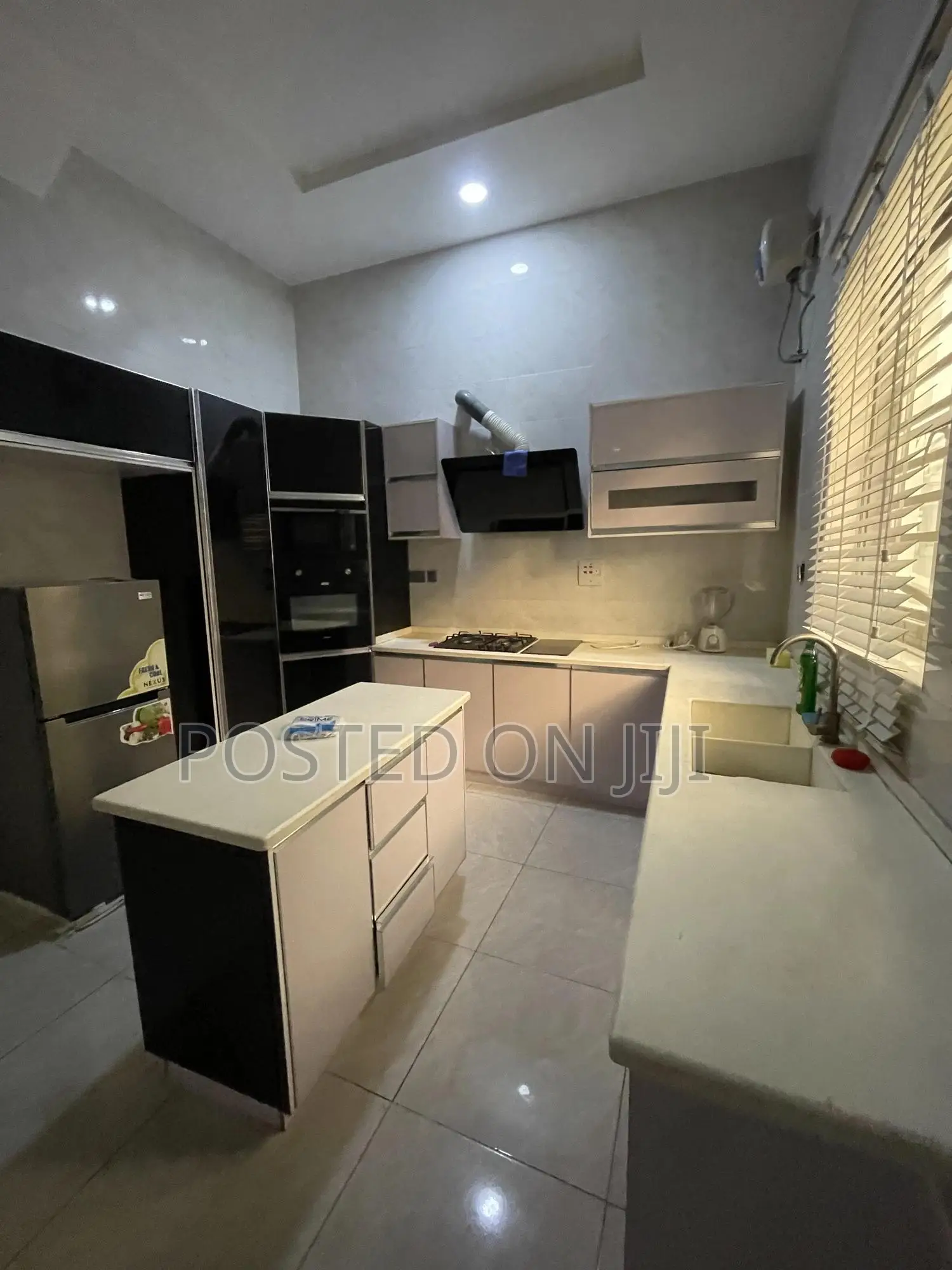 Furnished 4bdrm Townhouse / Terrace in Tulip Haven, Chevron for rent