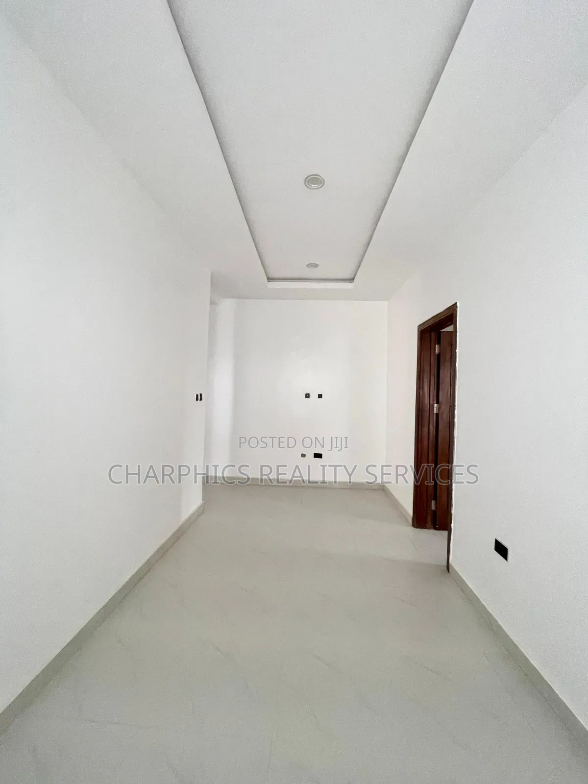 4bdrm Duplex in Ologolo for sale
