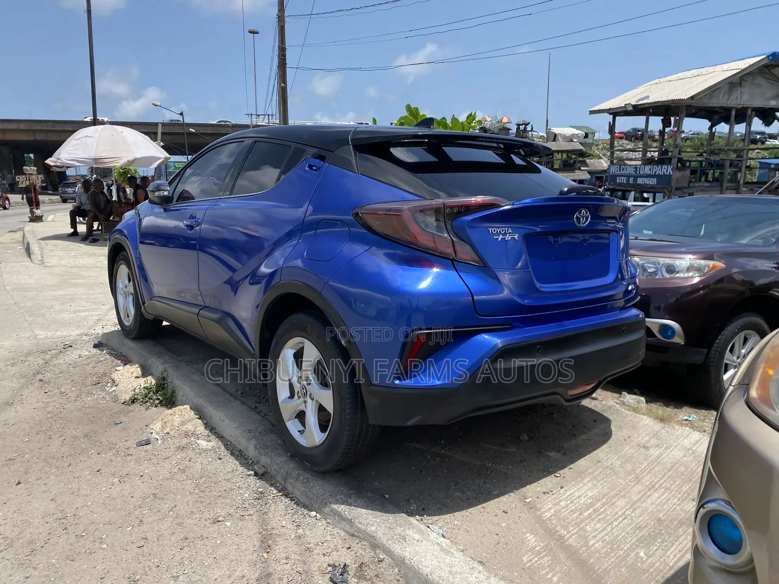 Toyota C-HR 2017 Blue