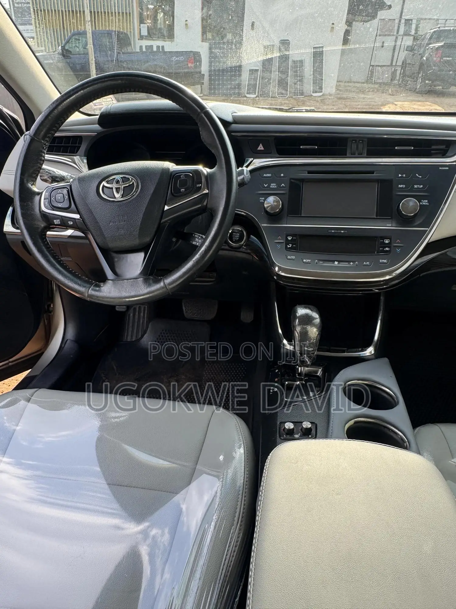 Toyota Avalon 2013 Gold