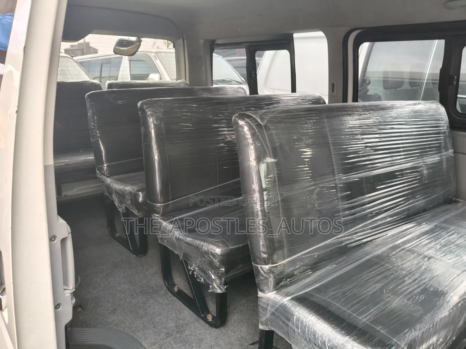 Toyota HiAce 2014 White