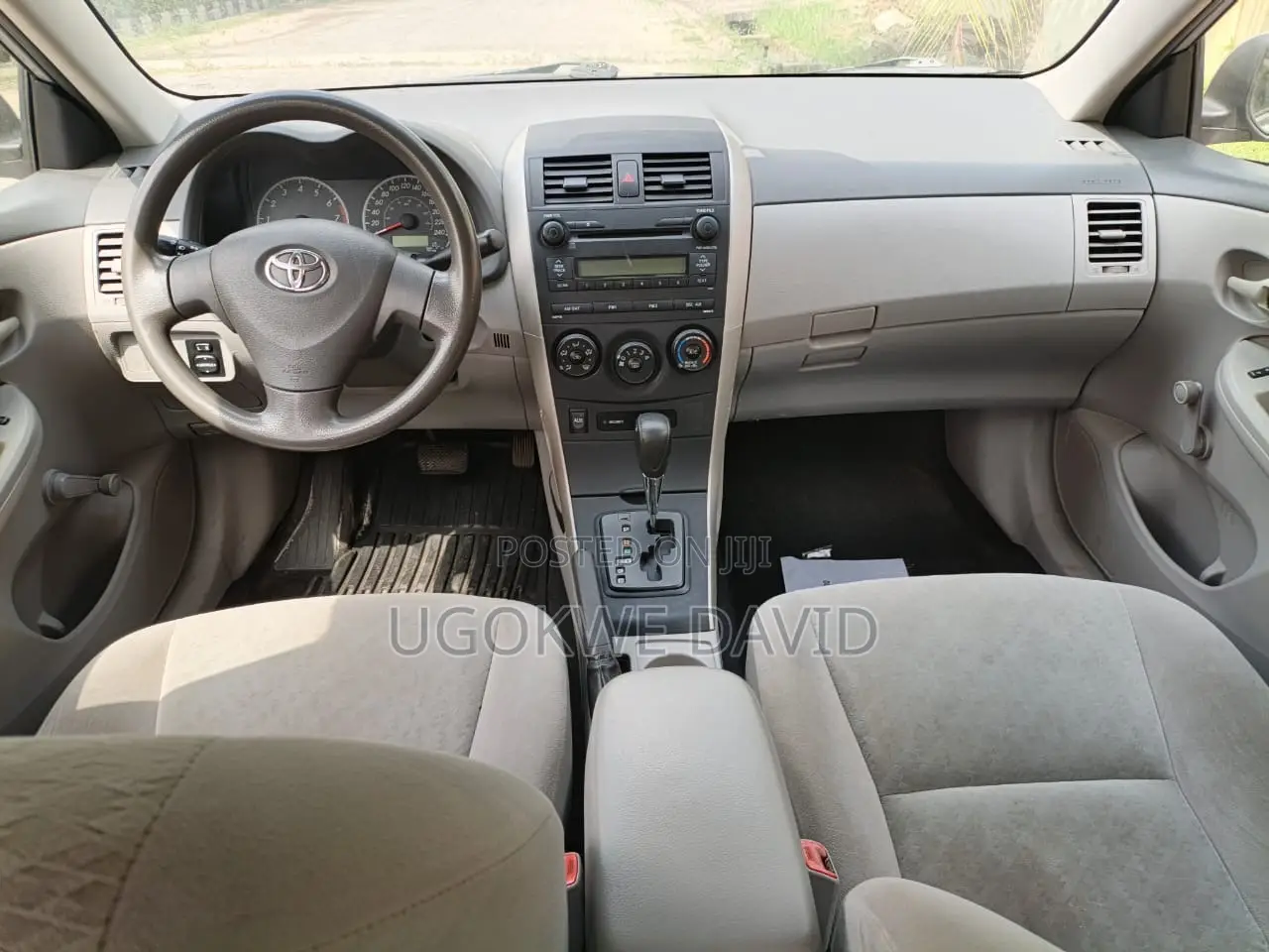 Toyota Corolla 2010 Silver