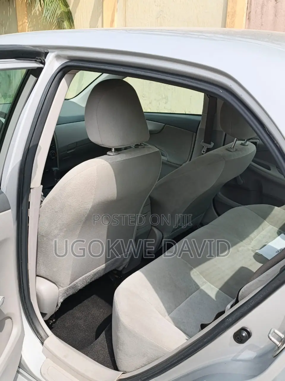 Toyota Corolla 2010 Silver