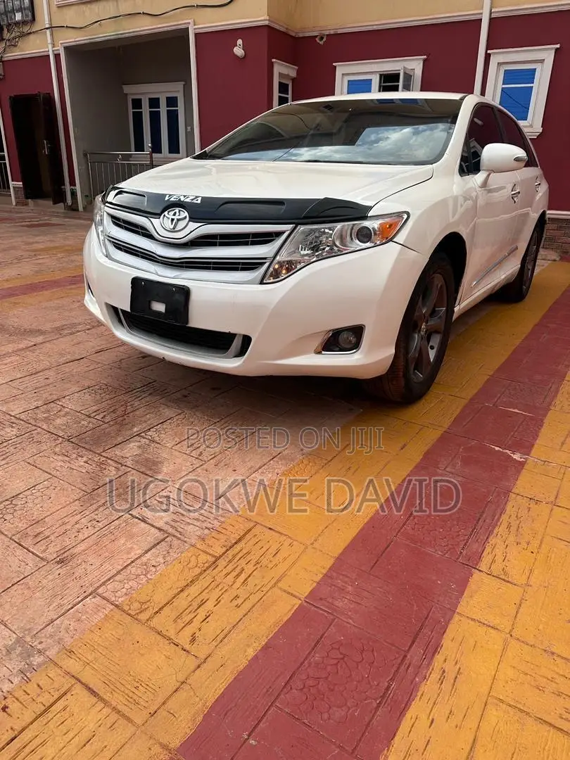 Toyota Venza 2012 White