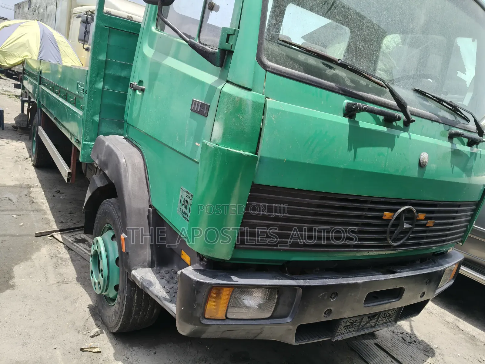 Green Colour Mercedes Benz Truck 1117