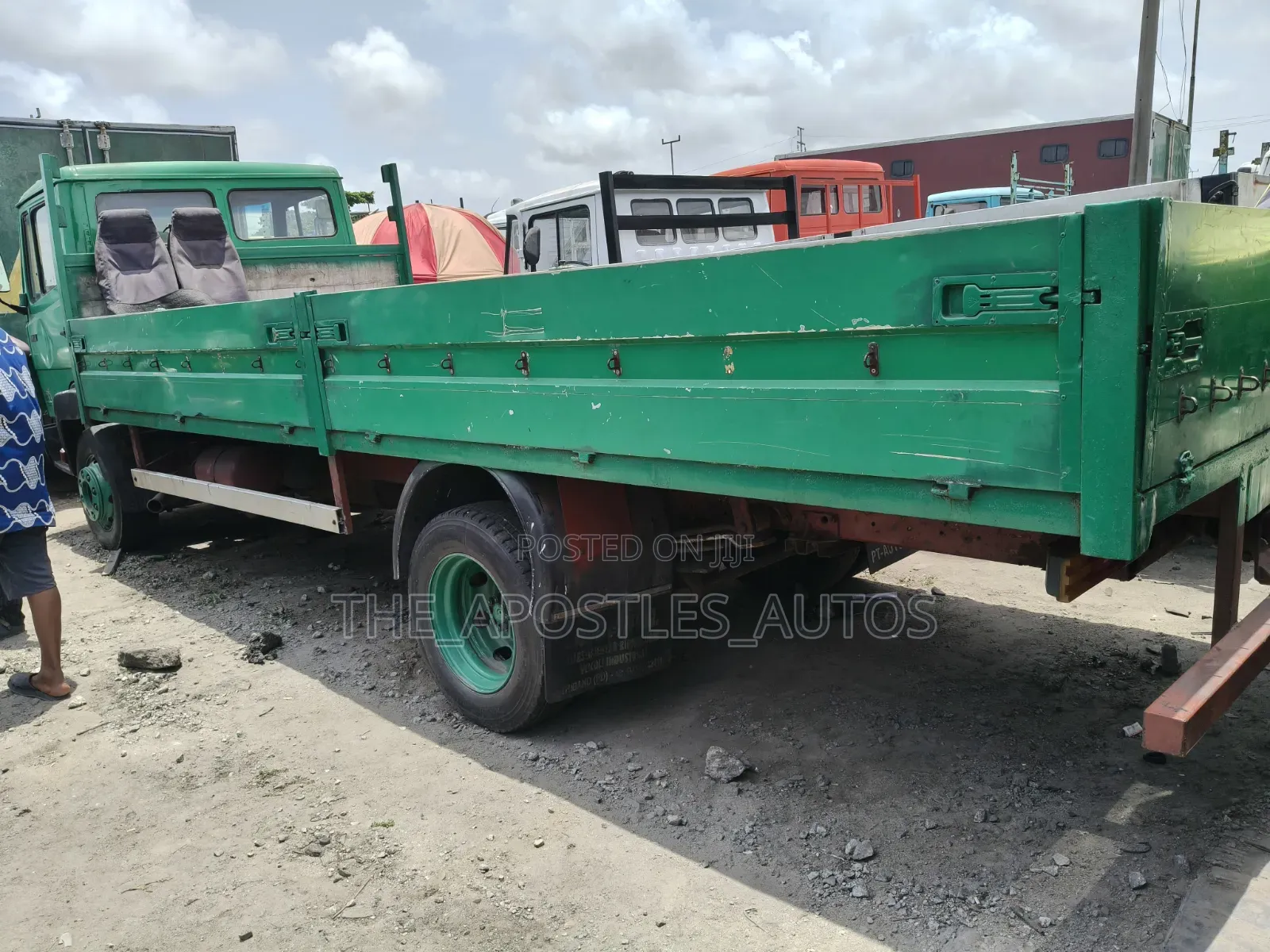 Green Colour Mercedes Benz Truck 1117
