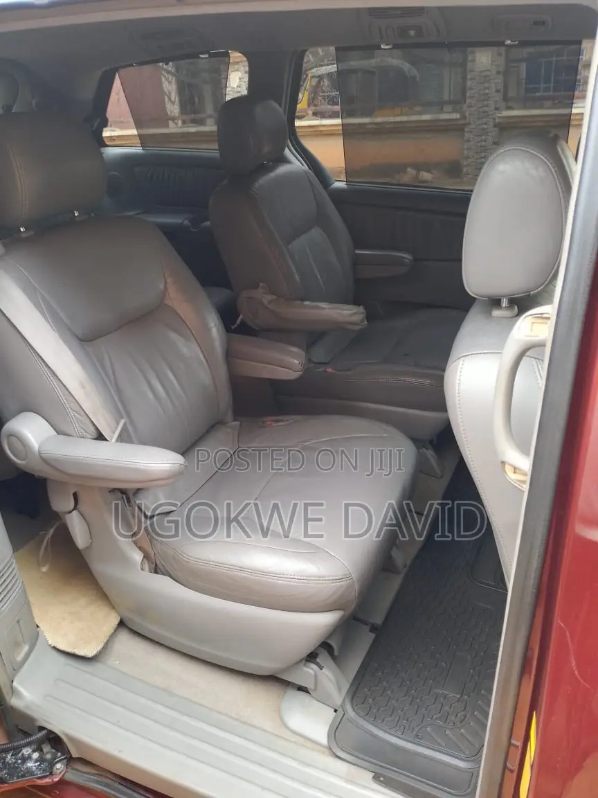 Toyota Sienna 2006 Red