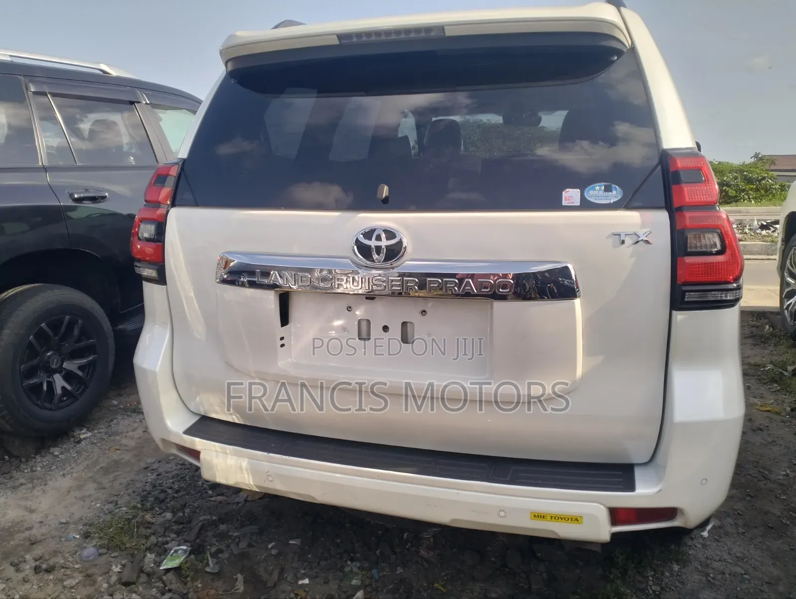Toyota Land Cruiser Prado 2023 White