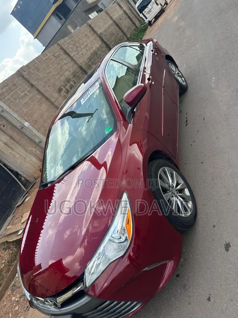 Toyota Camry 2016 Red