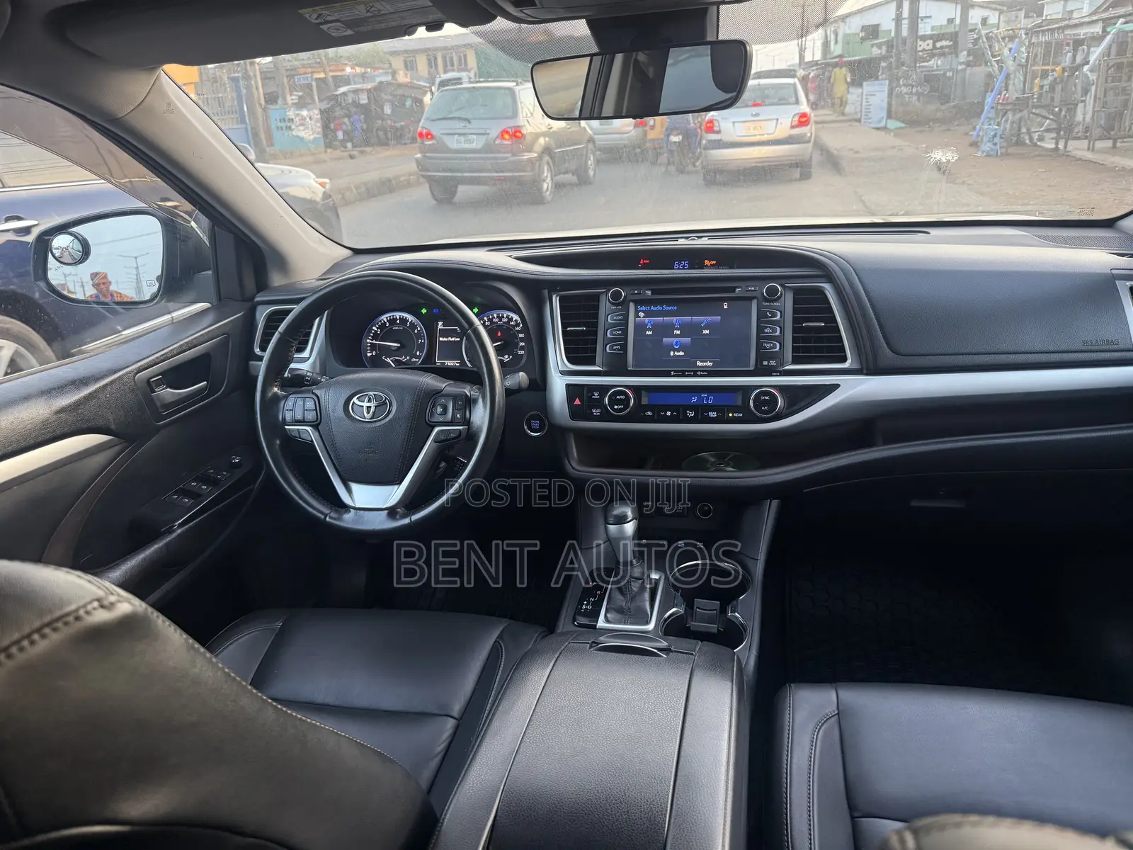 Toyota Highlander XLE 4x4 V6 (3.5L 6cyl 8A) 2017 Black