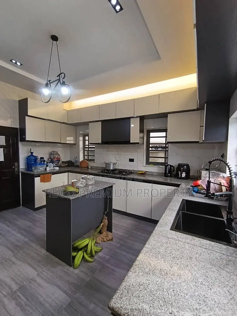5bdrm Duplex in Sars Estate, Rukpokwu for sale