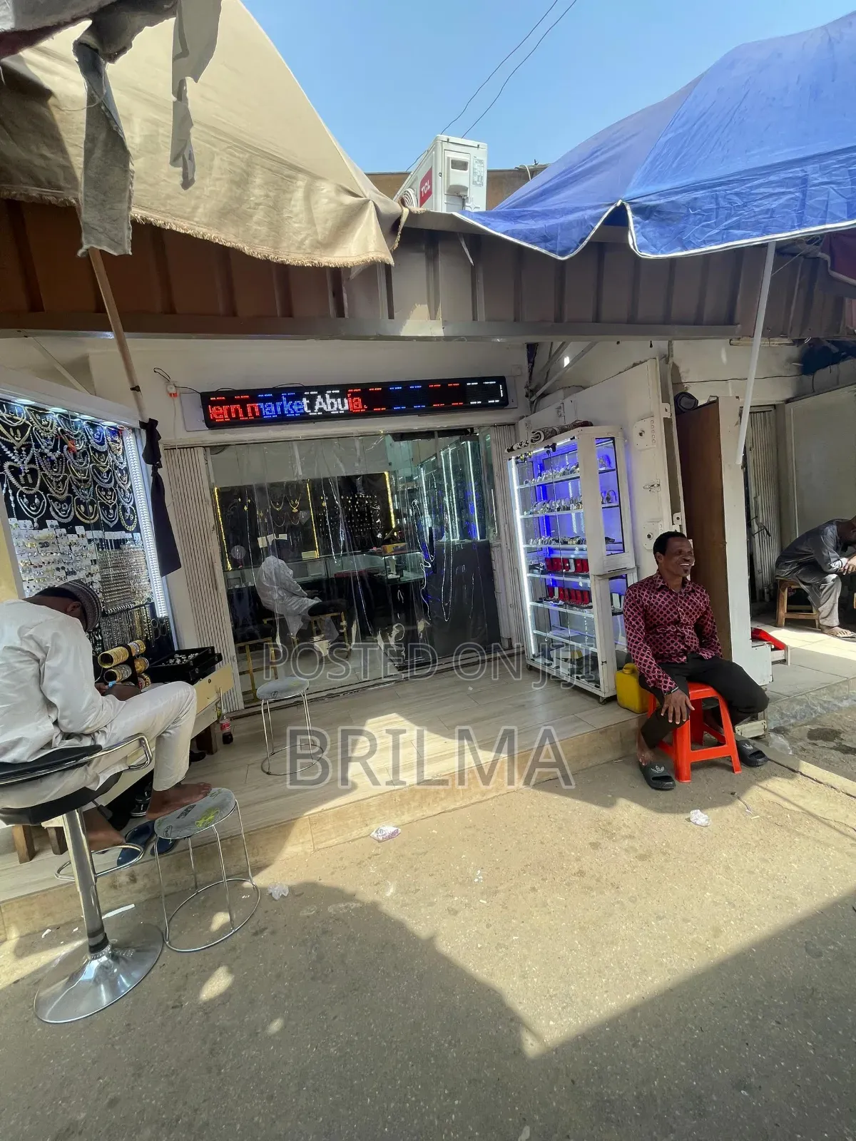 14 SQM Shop in Wuse Market for Sale
