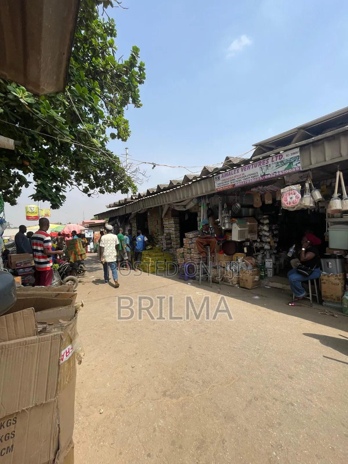 14 SQM Shop in Wuse Market for Sale