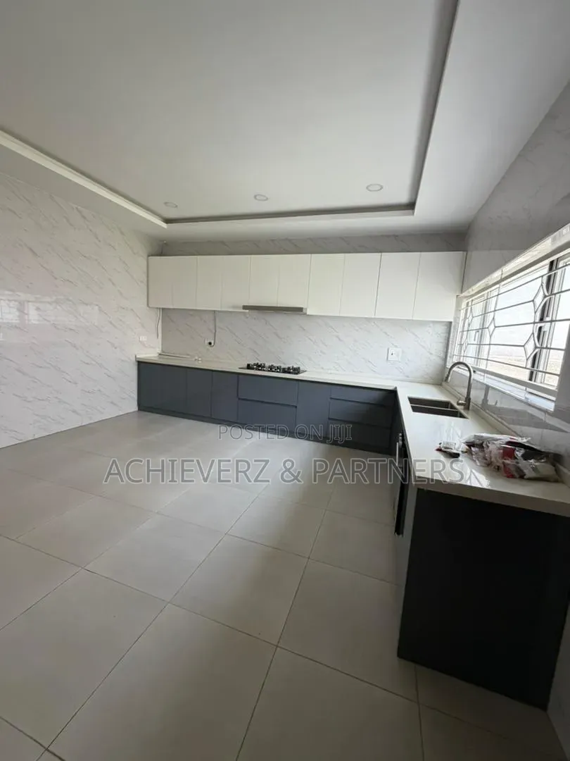 5bdrm Duplex in Maitama for rent