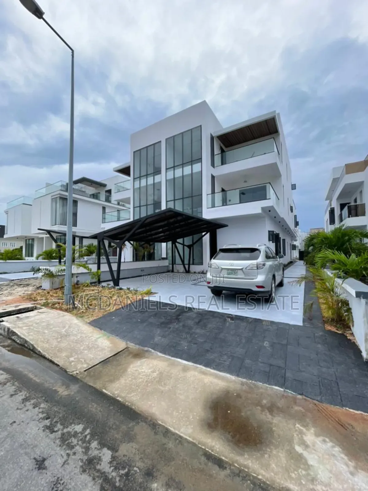 5bdrm Duplex in Ikate for sale