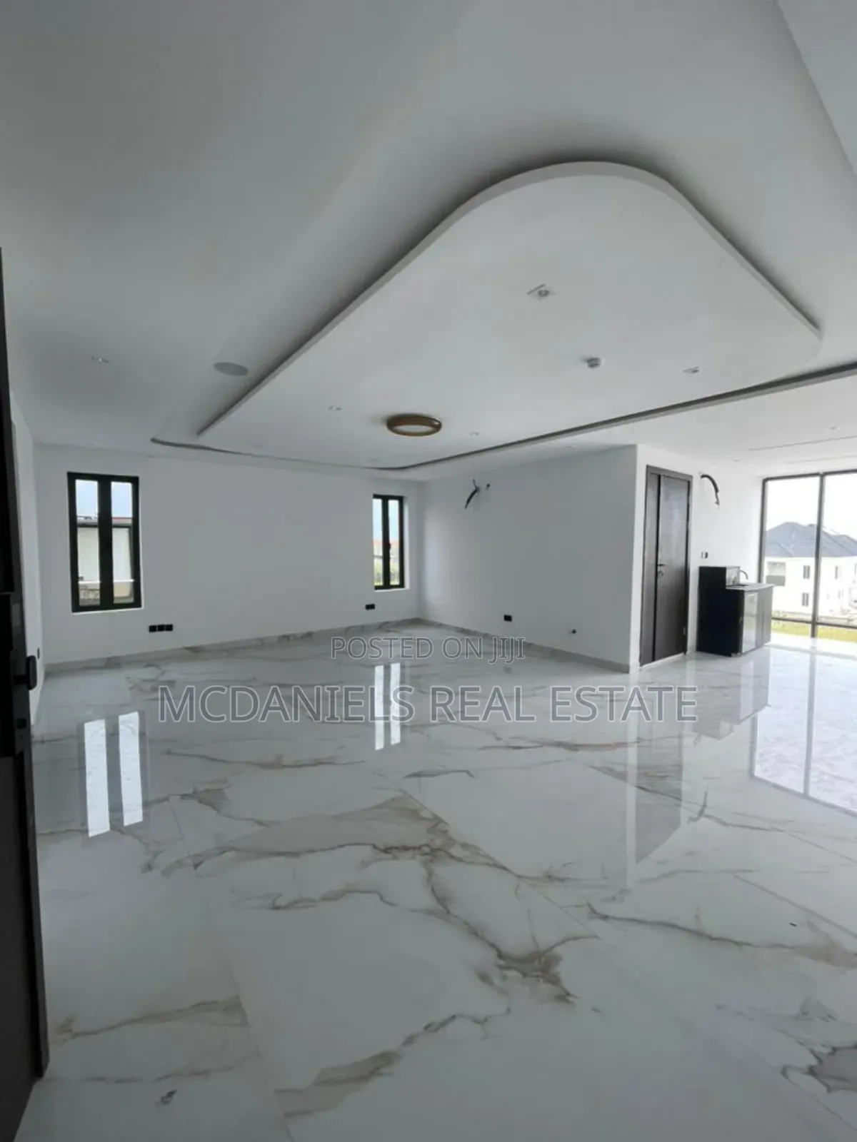 5bdrm Duplex in Ikate for sale