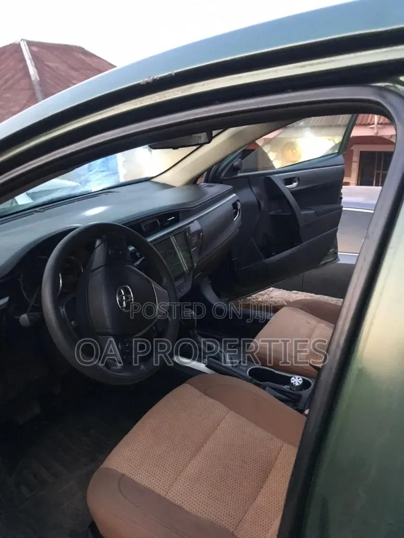 Toyota Corolla 2015 Green