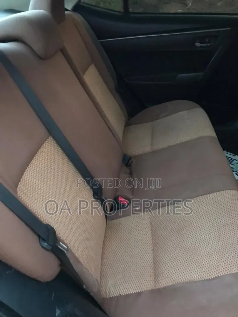 Toyota Corolla 2015 Green