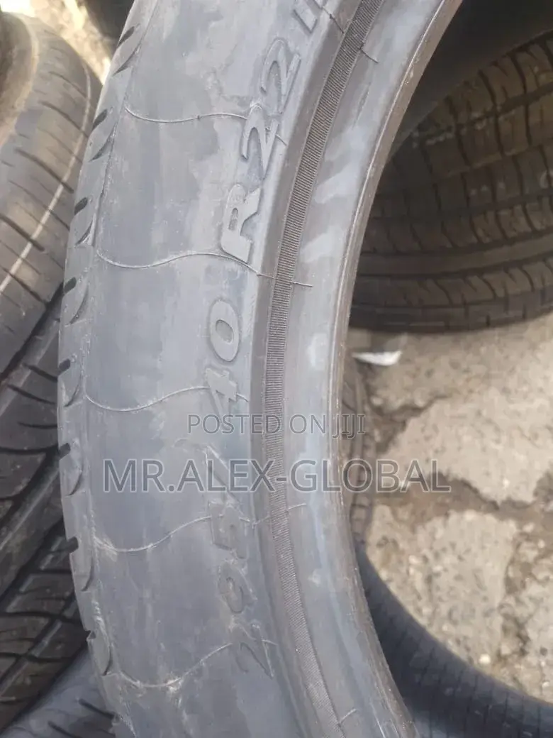 295/40/22 Pirelli Tires Brand New Original