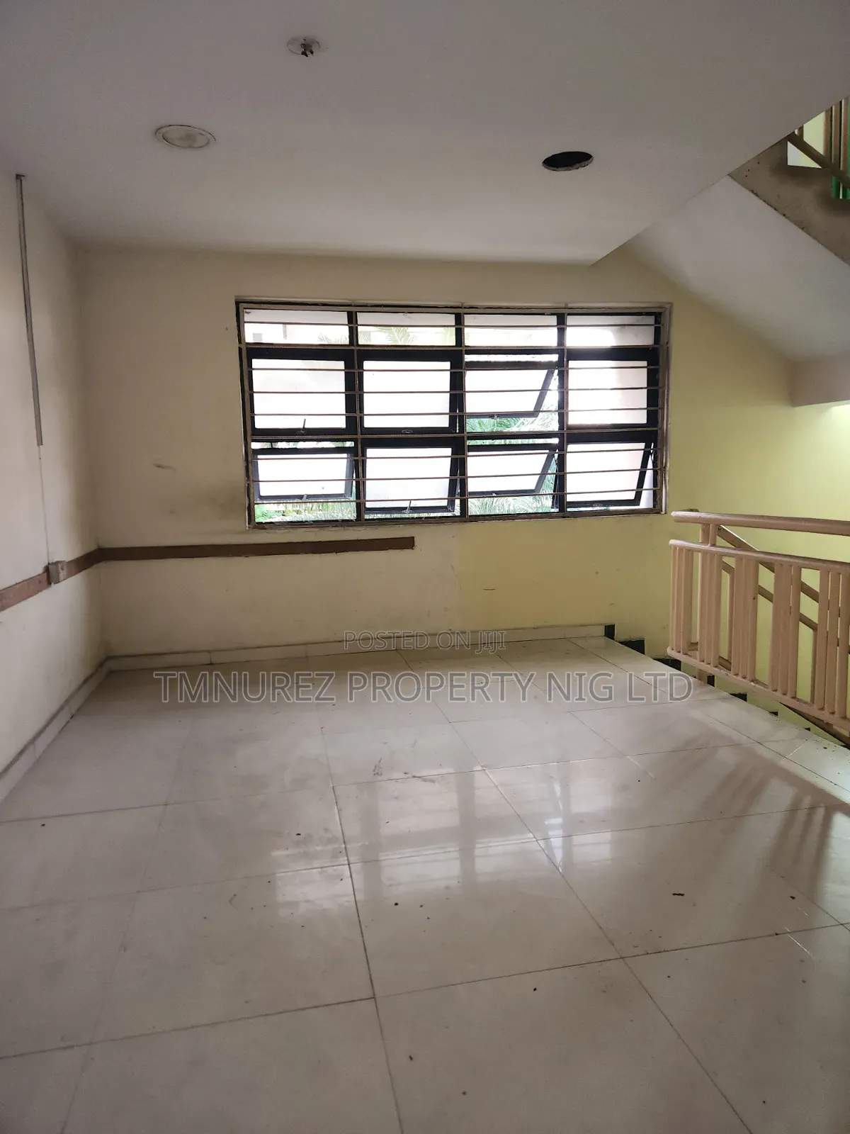 400 Square Meter Office Space for Rent
