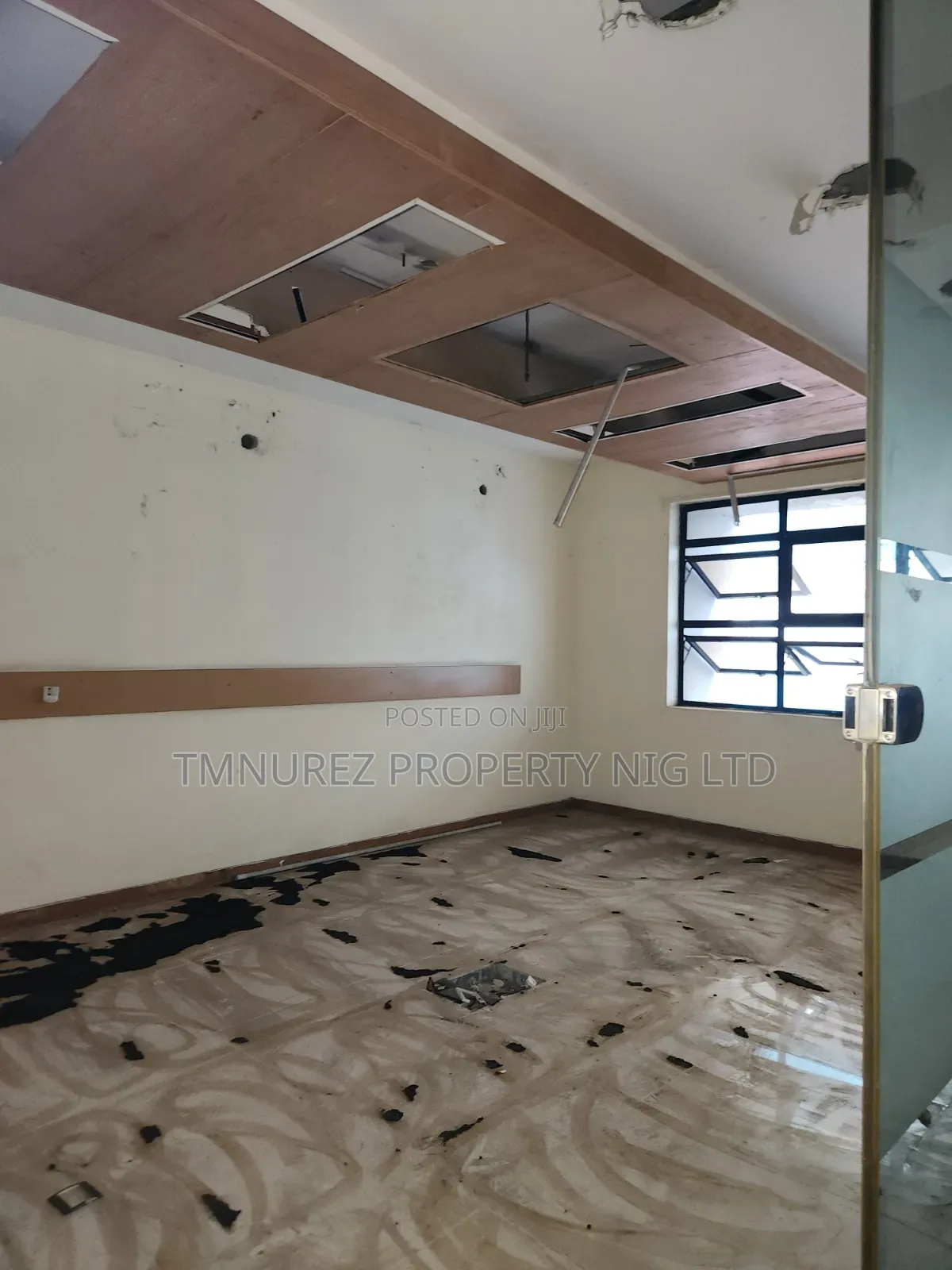 400 Square Meter Office Space for Rent