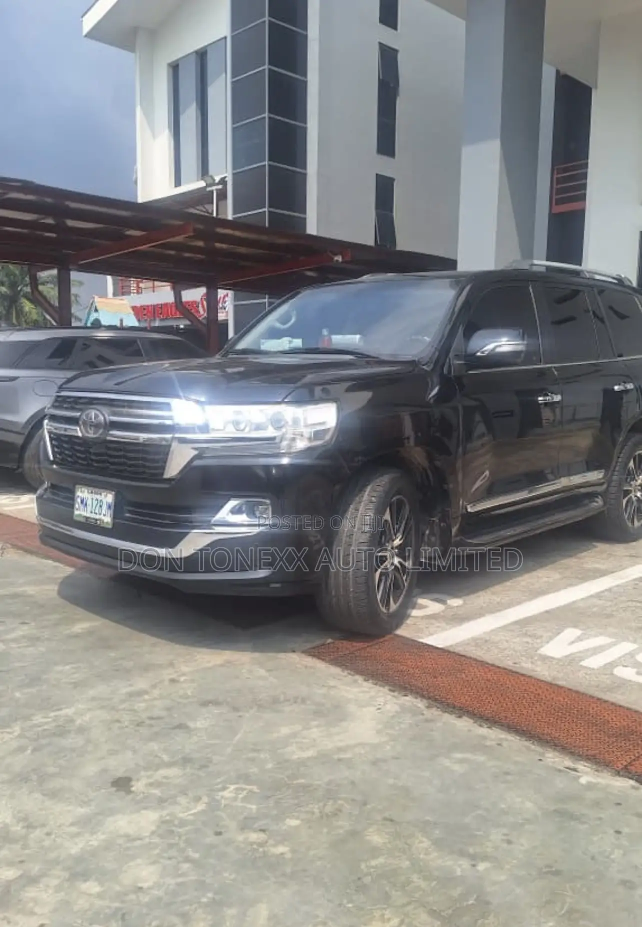 Toyota Land Cruiser 4.5 V8 GXR 2018 Black