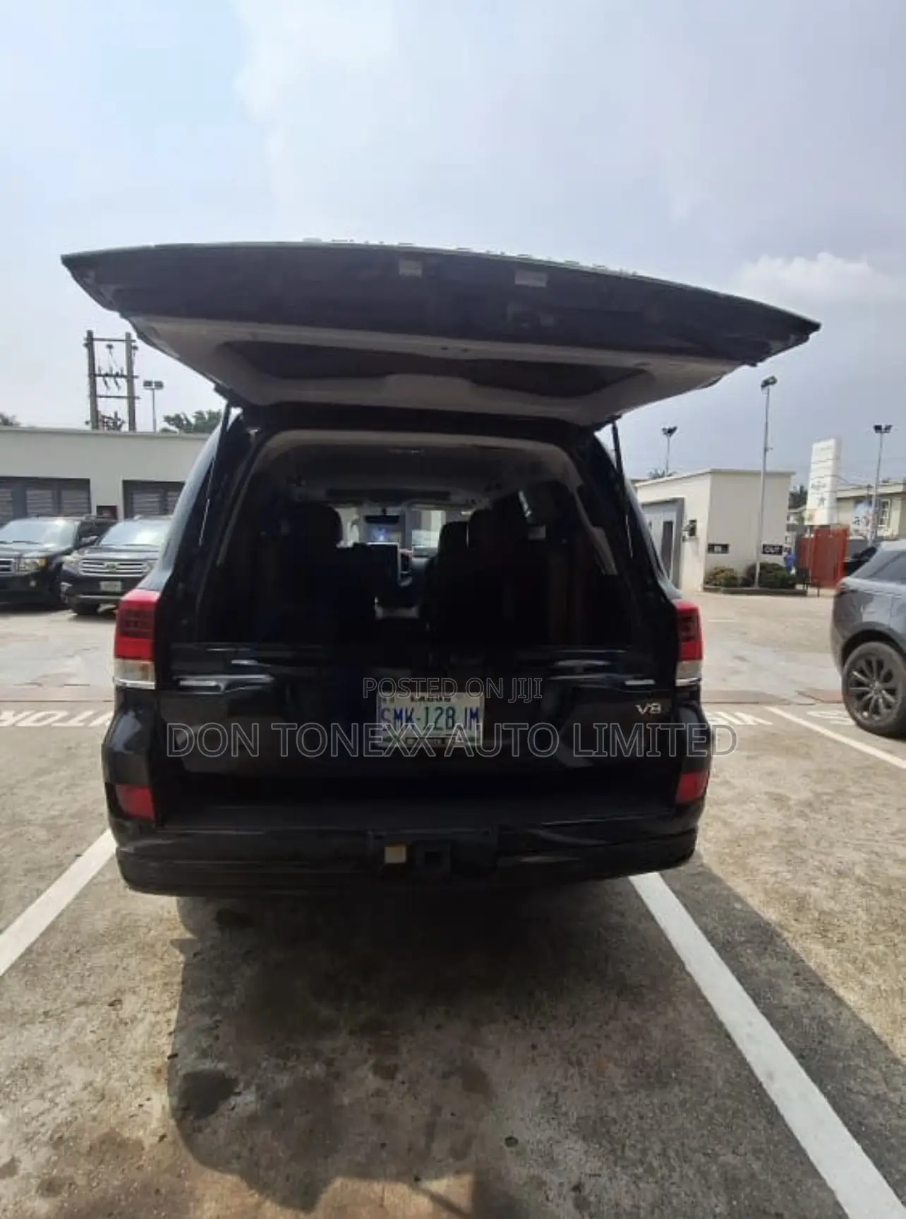 Toyota Land Cruiser 4.5 V8 GXR 2018 Black