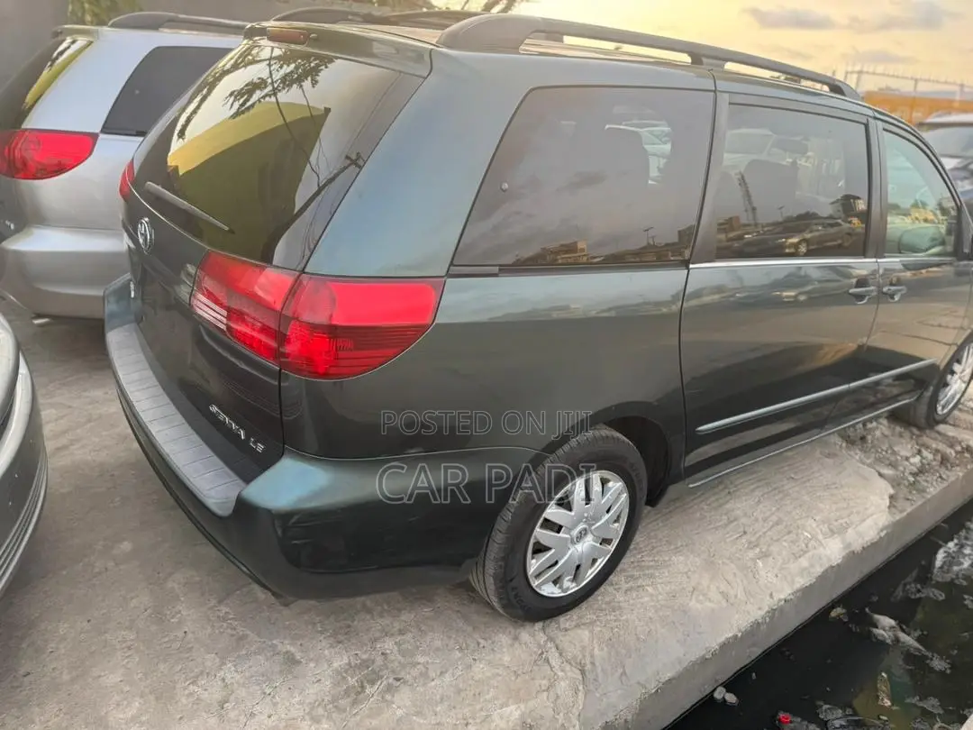 Toyota Sienna 2005 Green