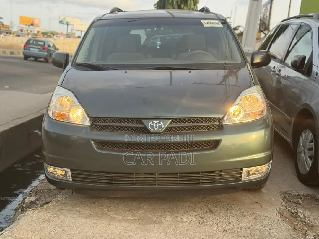 Toyota Sienna 2005 Green
