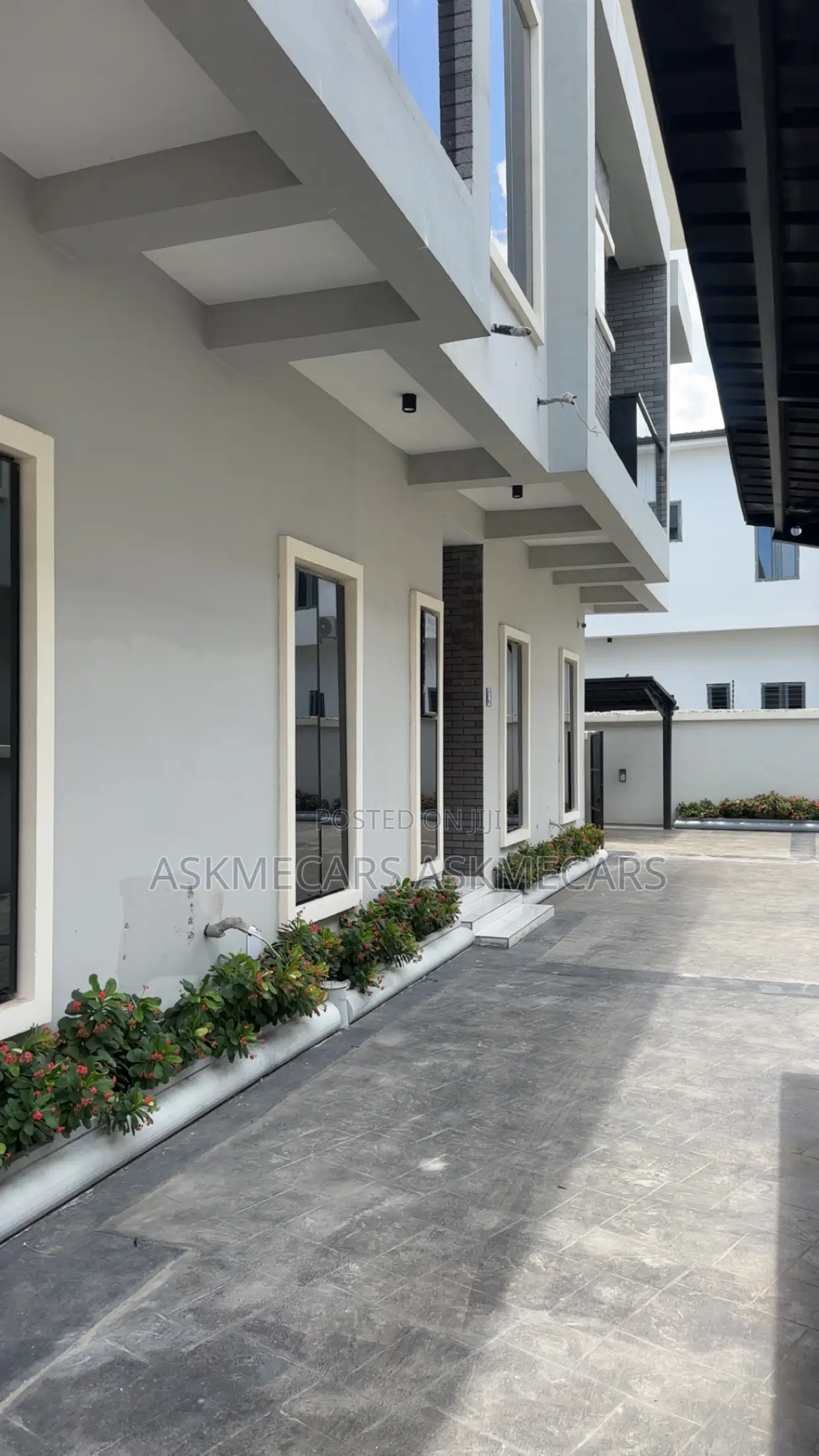 4bdrm Duplex in Harris Drive, VGC / Ajah for rent