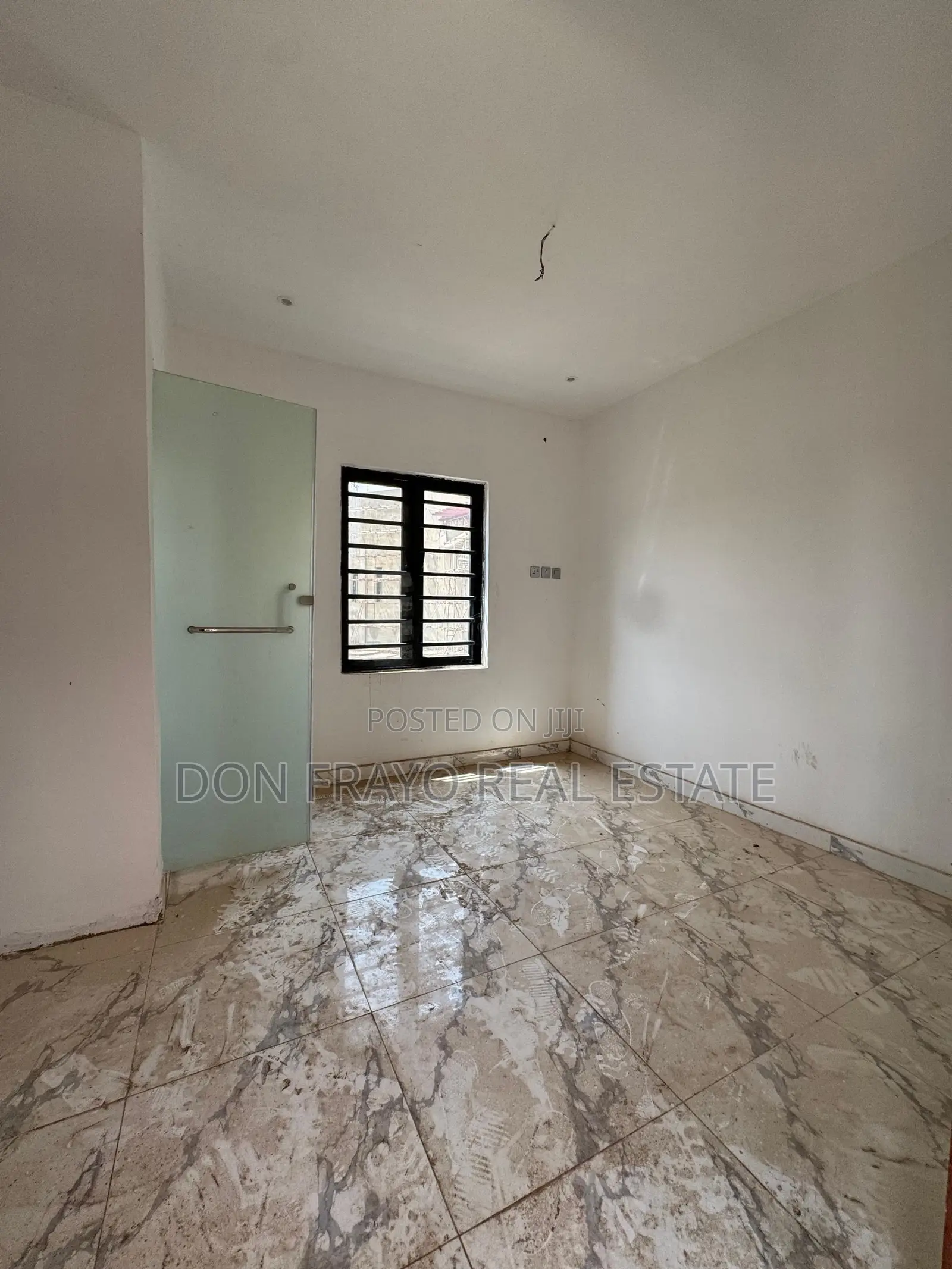 1bdrm Apartment in Behind Lead City, Akala Express for sale