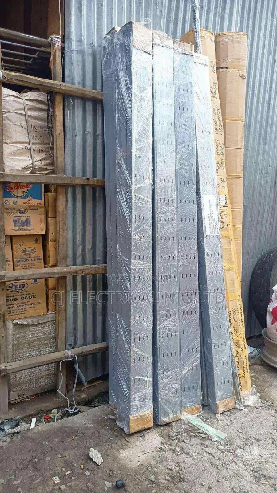 100mm by 50mm Cable Tray With Cover