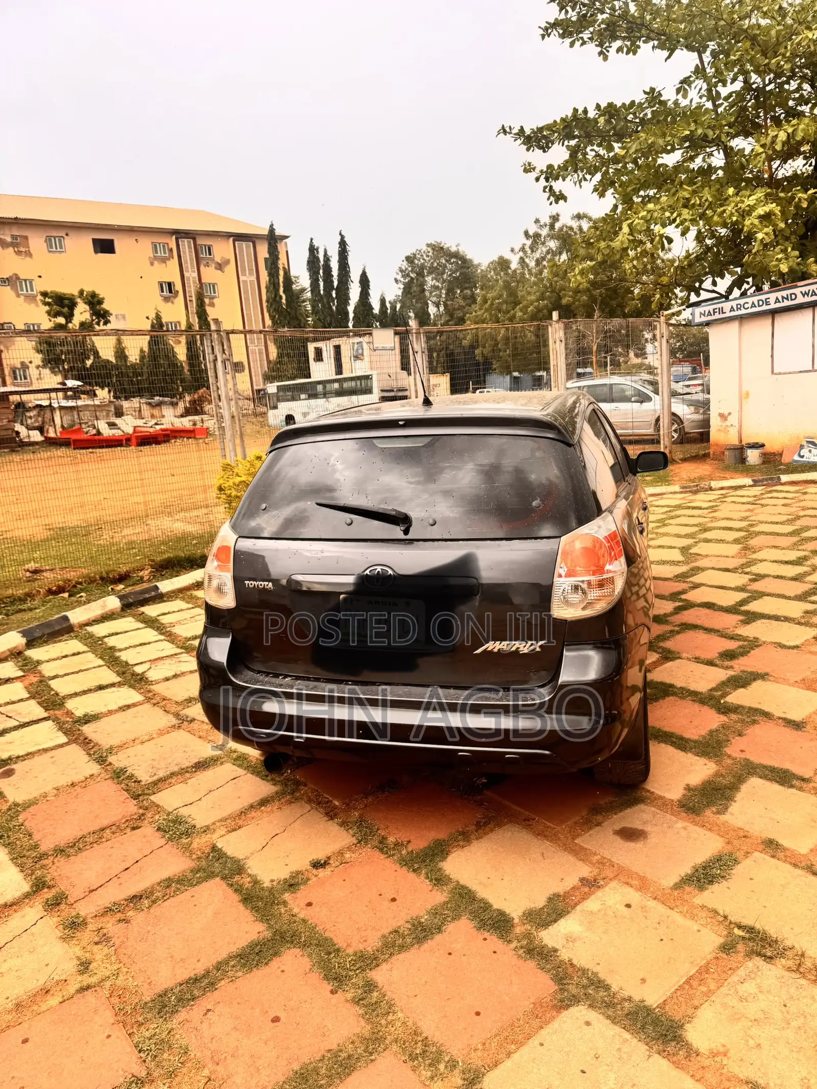 Toyota Matrix Hatchback FWD (1.8L 4cyl 5M) 2006 Gray