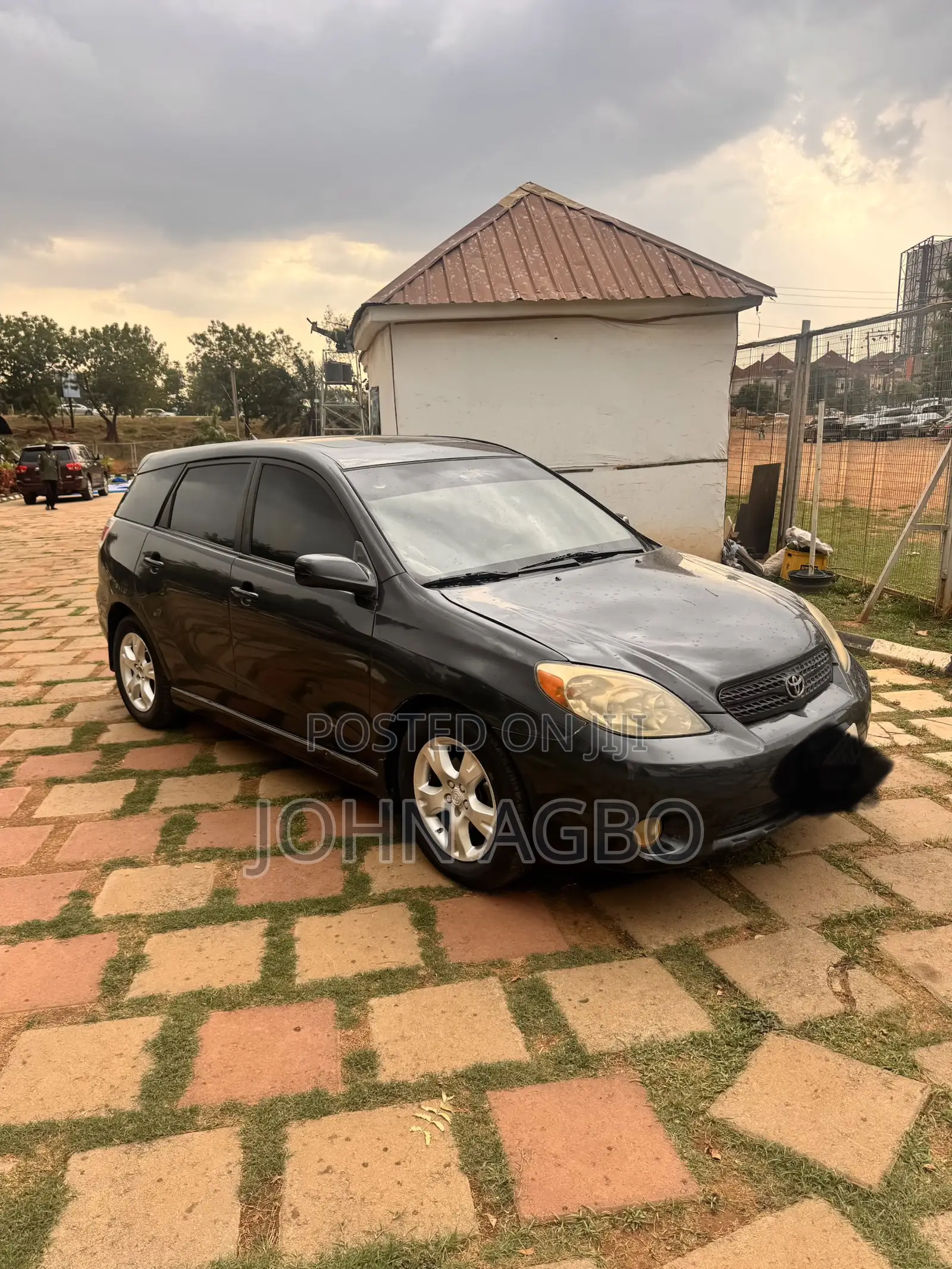 Toyota Matrix Hatchback FWD (1.8L 4cyl 5M) 2006 Gray