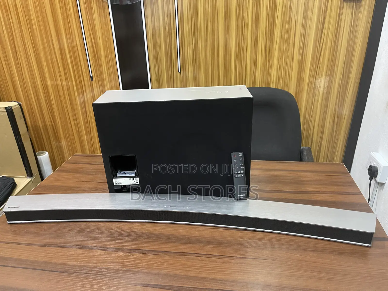Samsung Hw-J6501 48" Curved Hd Wireless Soundbar