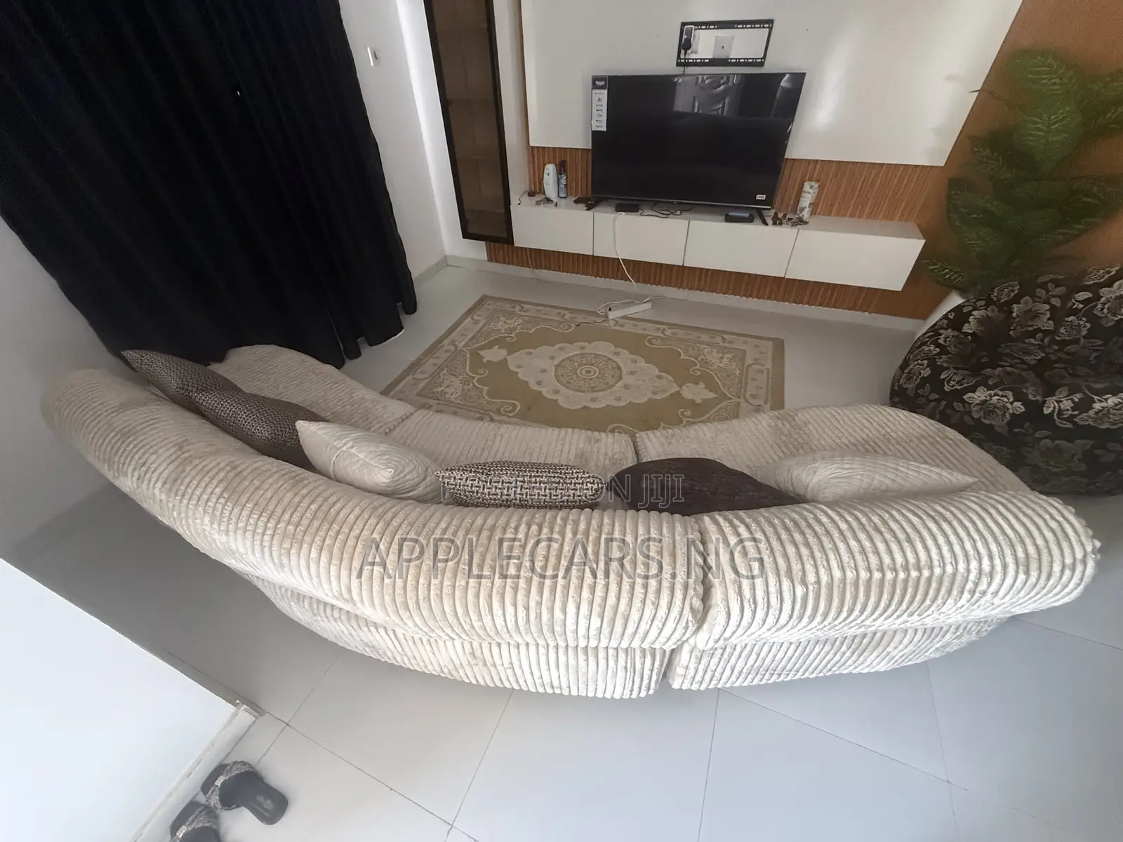 6 Seater and 1 Seater Chair