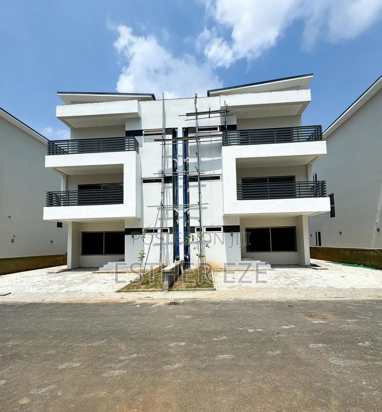 4bdrm Duplex in Maitama for sale