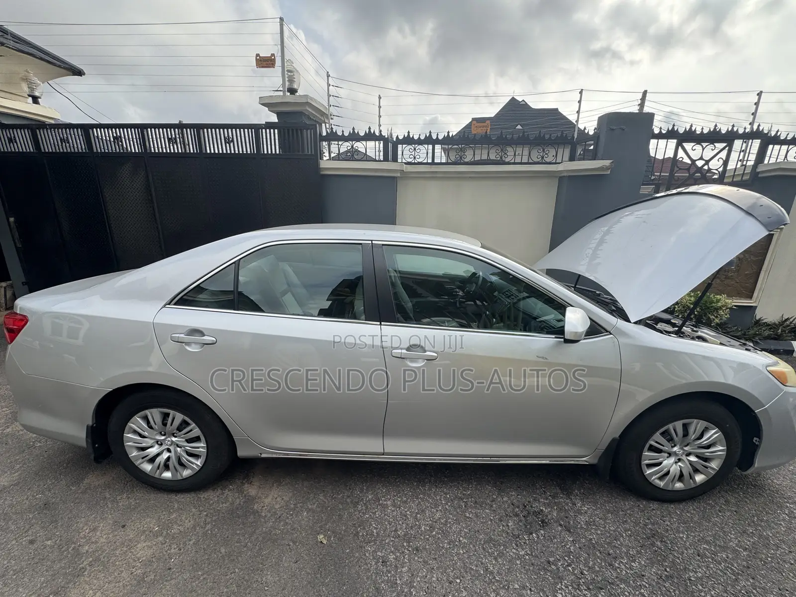 Toyota Camry LE 4dr Sedan (2.5L 4cyl 6A) 2013 Gray