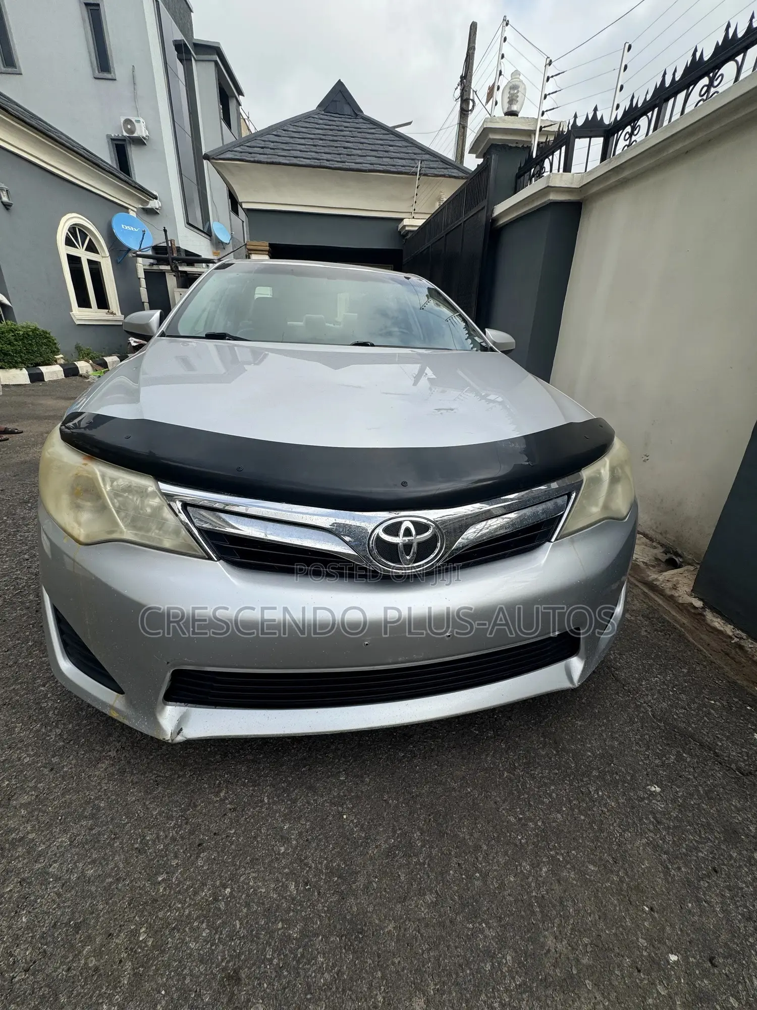 Toyota Camry LE 4dr Sedan (2.5L 4cyl 6A) 2013 Gray
