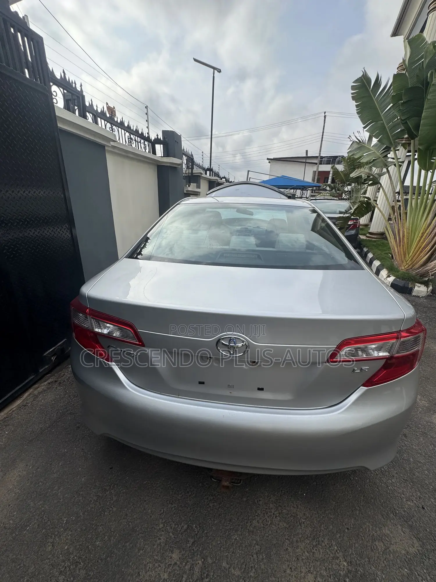 Toyota Camry LE 4dr Sedan (2.5L 4cyl 6A) 2013 Gray