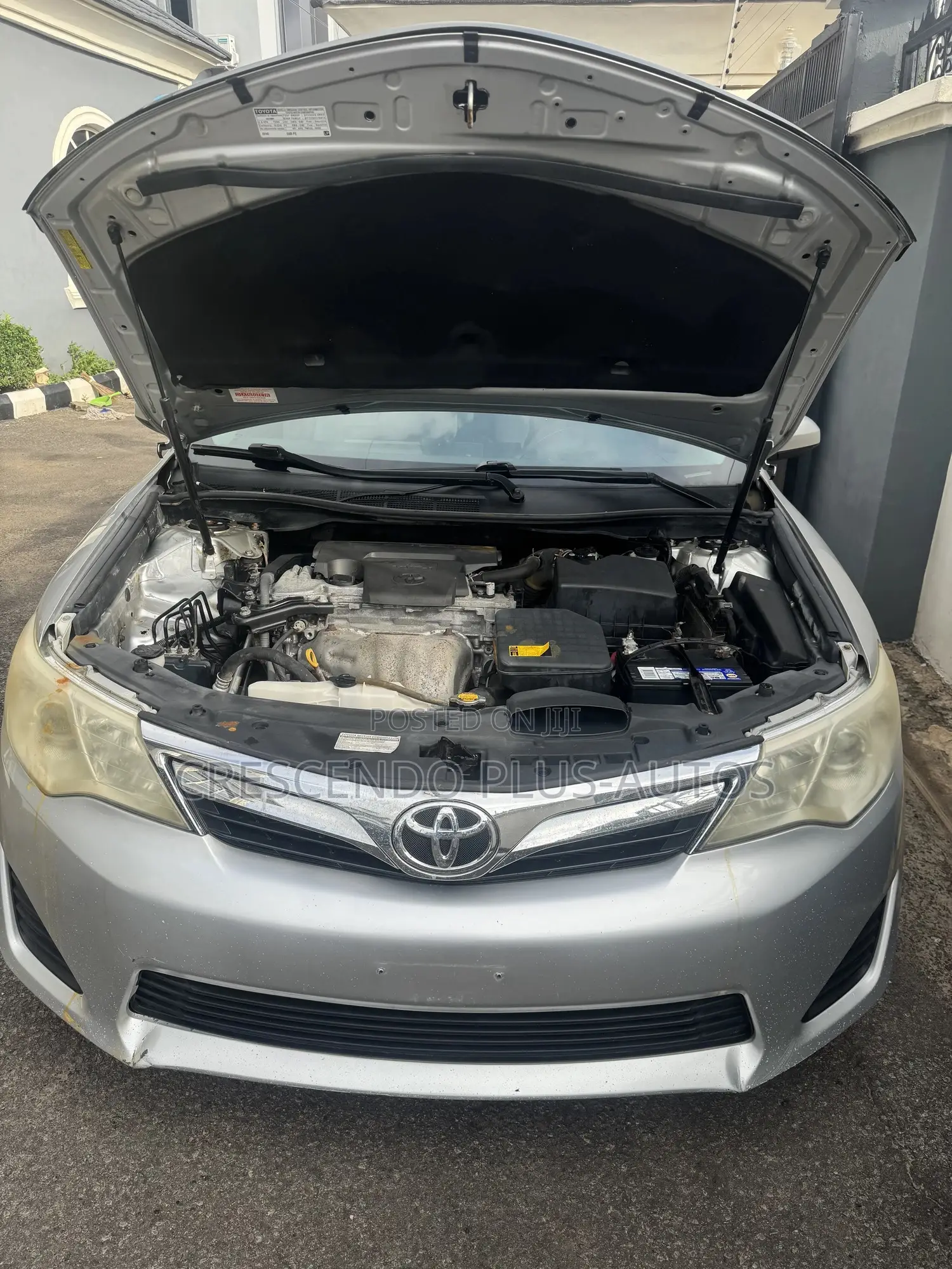 Toyota Camry LE 4dr Sedan (2.5L 4cyl 6A) 2013 Gray