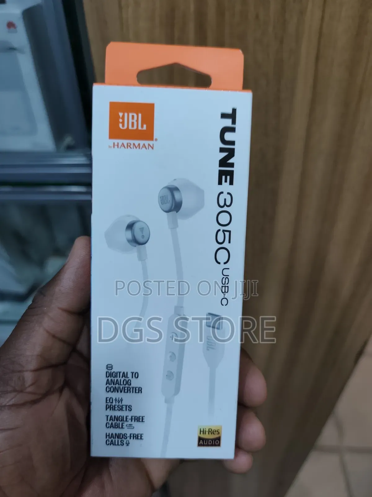 JBL Tune 305c Usb C Earphone Wired